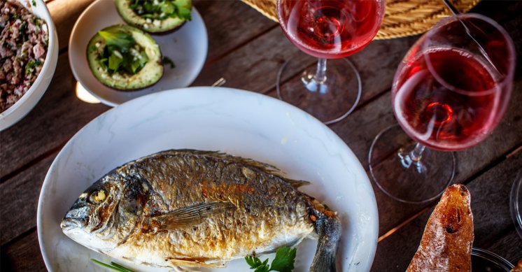 Alliances réussies entre plats à base de poisson et vins ou champagne -  Cave Bruant